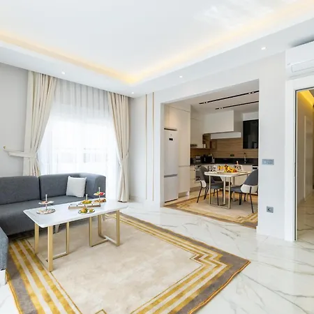 Granada New Life And Apartment
